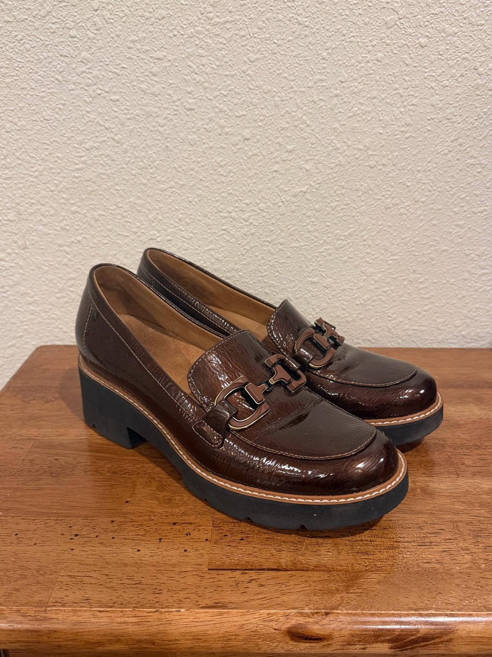Naturalizer Women 9M Brown Leather Platform Loafers